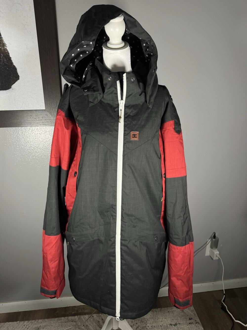 DC Torstein Horgmo Snowboard Jacket Men’s Large Black Red 15K Waterproof Ski